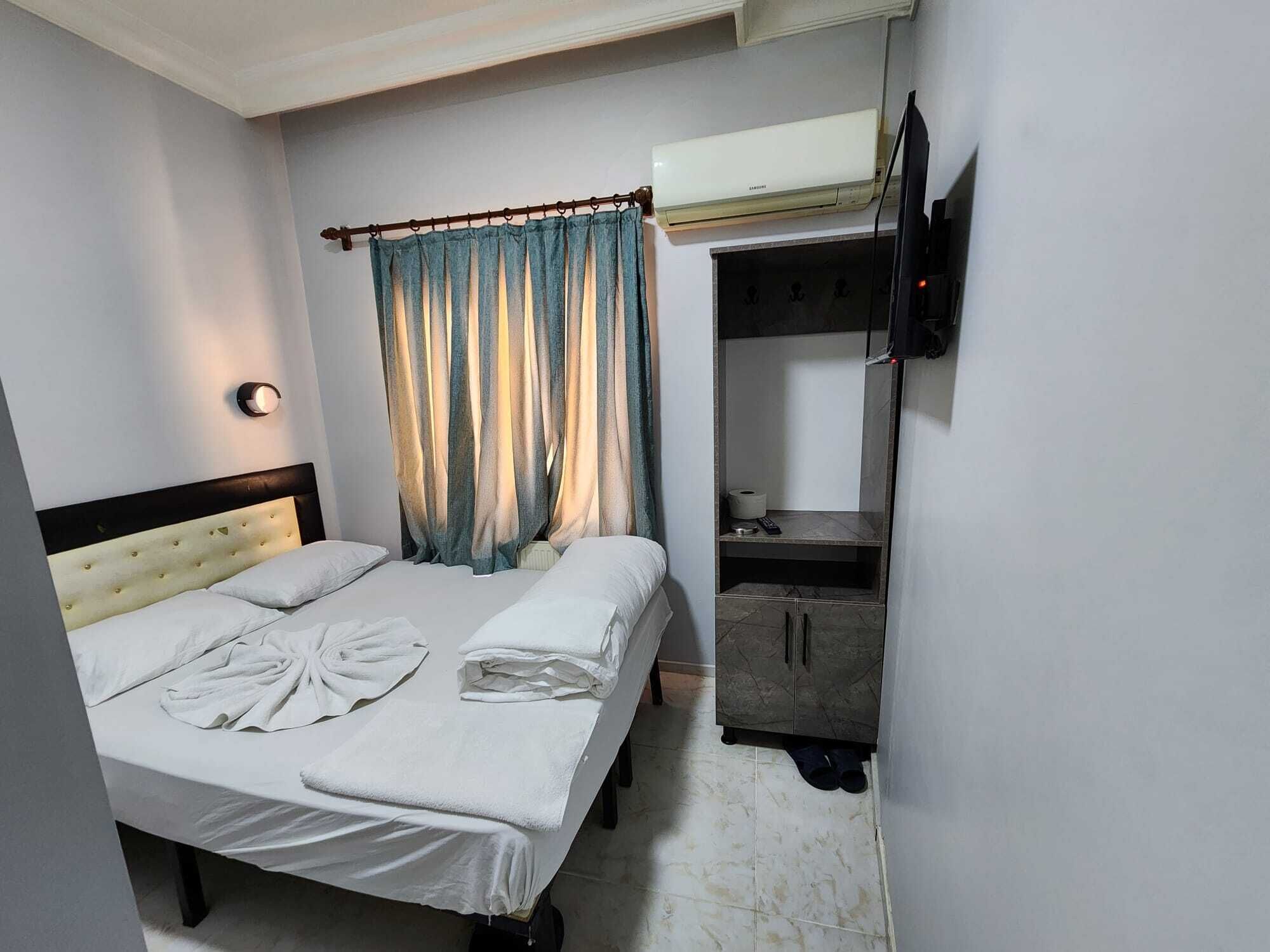 Wifi gratis y ropa de cama 