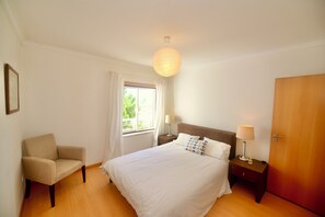 3 bedrooms, iron/ironing board, travel cot, free WiFi