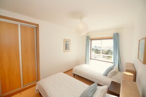 3 bedrooms, iron/ironing board, travel crib, free WiFi