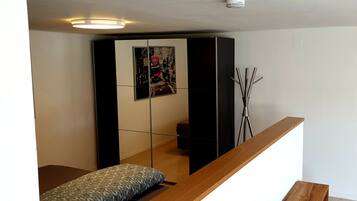 1 sovrum, strykjÀrn/strykbrÀda, gratis wi-fi och sÀngklÀder