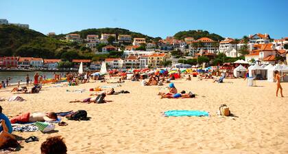 Solar - Sea view apartment in São Martinho do Porto with pool - sleeps 8 people