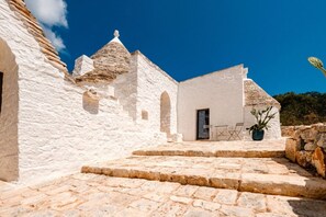 Exterior - Authentic Trulli with Private Pool, Sleeps 7 in Monopoli Countryside. Pet Friendly (Monopoli)