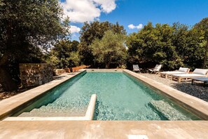 Unclassified image, 4 of 40, button - Traditional trulli just a few minutes from the sea with an exclusive pool immersed in greenery (Monopoli)
