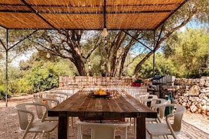Outdoor dining - Authentic Trulli with Private Pool, Sleeps 7 in Monopoli Countryside. Pet Friendly (Monopoli)