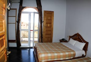 Triple Room | Free WiFi, bed sheets - Hôtel Porte Atlas (Imouzzer du Kandar)