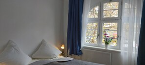 Apartment, 4 Schlafzimmer | 4 Schlafzimmer, Verdunkelungsvorhänge, Bügeleisen/Bügelbrett