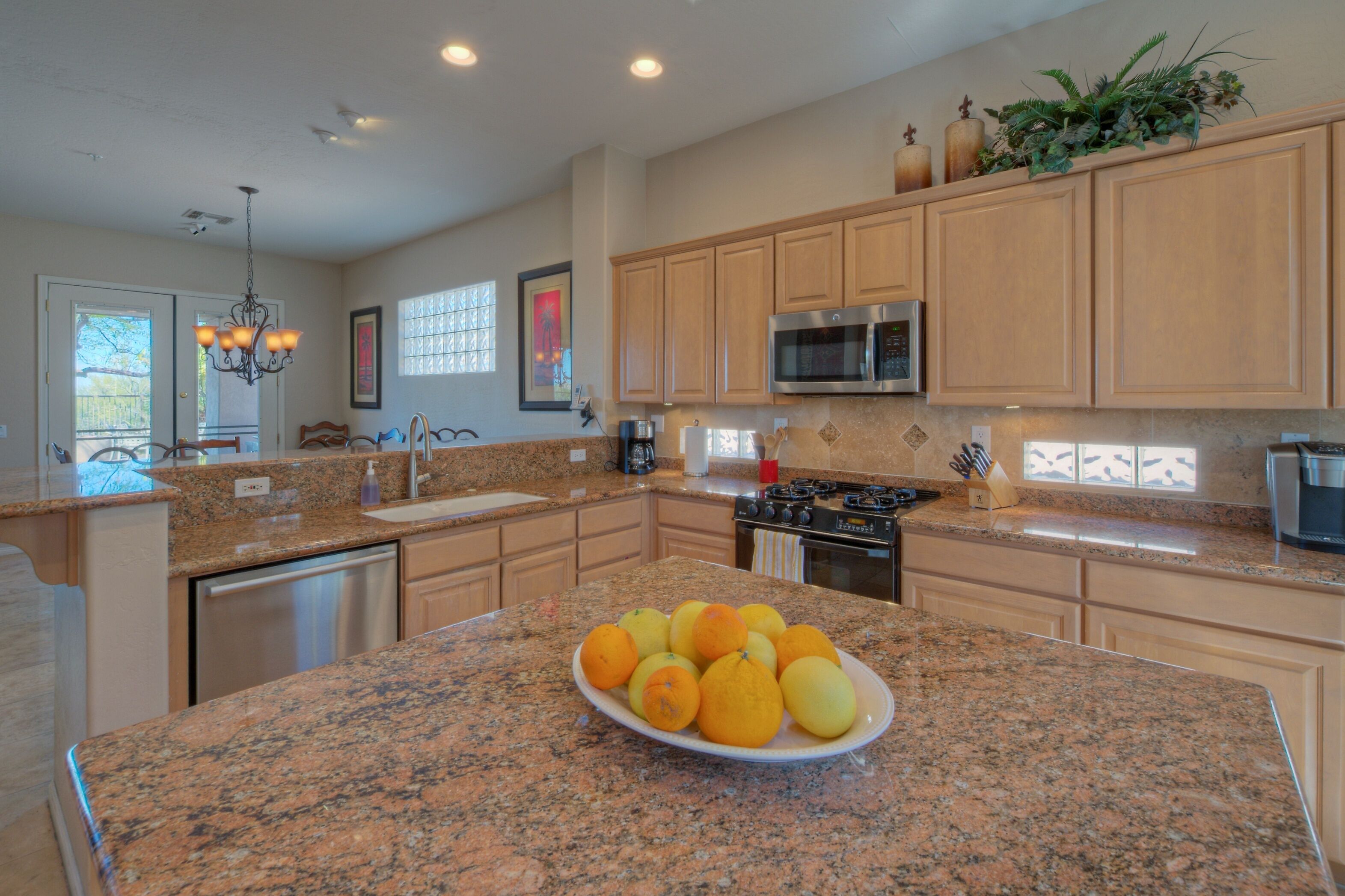 House, 3 Bedrooms | Private kitchen