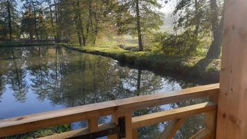 Deluxe Chalet (du Castor) | Balcony view