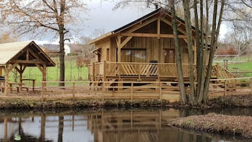 Chalet (de L'orpailleur) | Water view