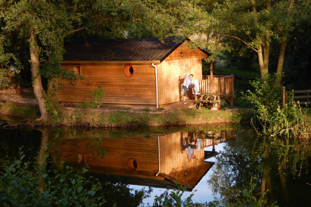 Romantic Chalet (d'Go) | Premium bedding, free WiFi, individually decorated