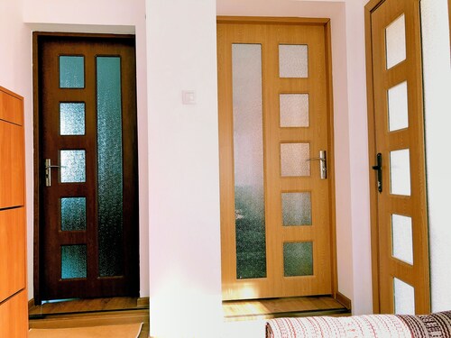 Grandma’s charmy house with Cute little yard