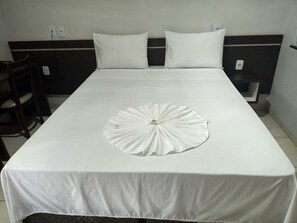 Minibar, free WiFi, bed sheets - Hotel Pérola (Rolim de Moura)
