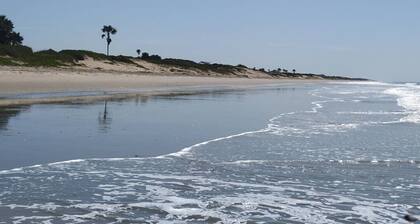 Unspoiled South Gambian Paradise '' Gambian Roundhouse ''