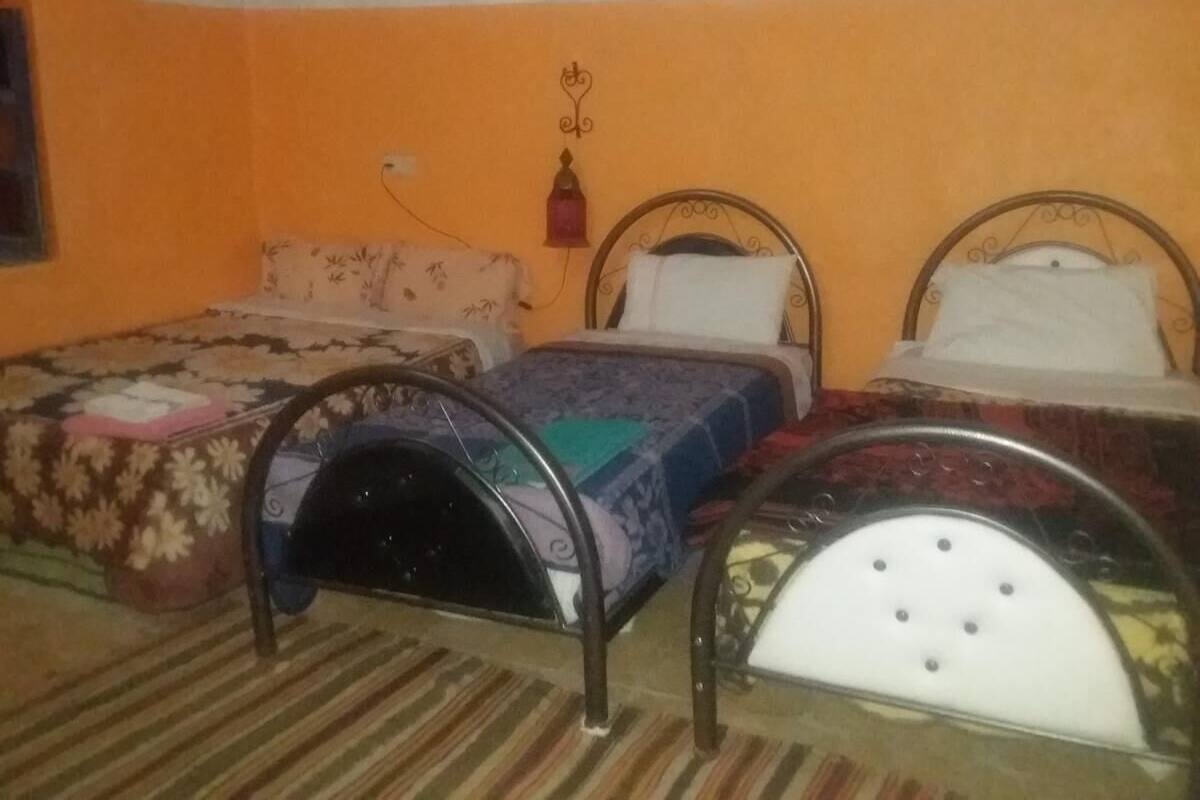 Quadruple Room | WiFi (free), bed sheets