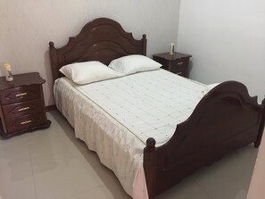 Family Apartment, 2 Bedrooms | 2 bedrooms, laptop workspace, bed sheets