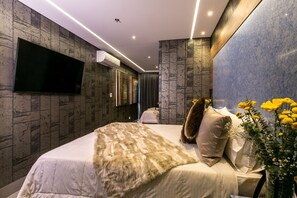 2 bedrooms, in-room safe, free WiFi - 2 Luxury Rooms With Window (Medellín)