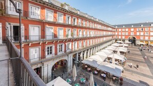 Unclassified image, 2 of 22, button - Apartment 1Bd With Balcony in Plaza Mayor Square. Plaza Mayor II (Madrid)