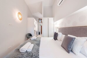 1 chambre, fer et planche à repasser, accès au Wi-Fi (inclus)