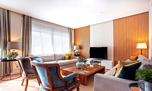 Genteel Home Paseo de Reding