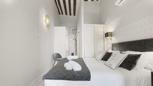 Apartment, 1 Bedroom | 1 bedroom, iron/ironing board, free WiFi, bed sheets - Apartment 1Bd With Balcony in Plaza Mayor Square. Plaza Mayor I (Madrid)