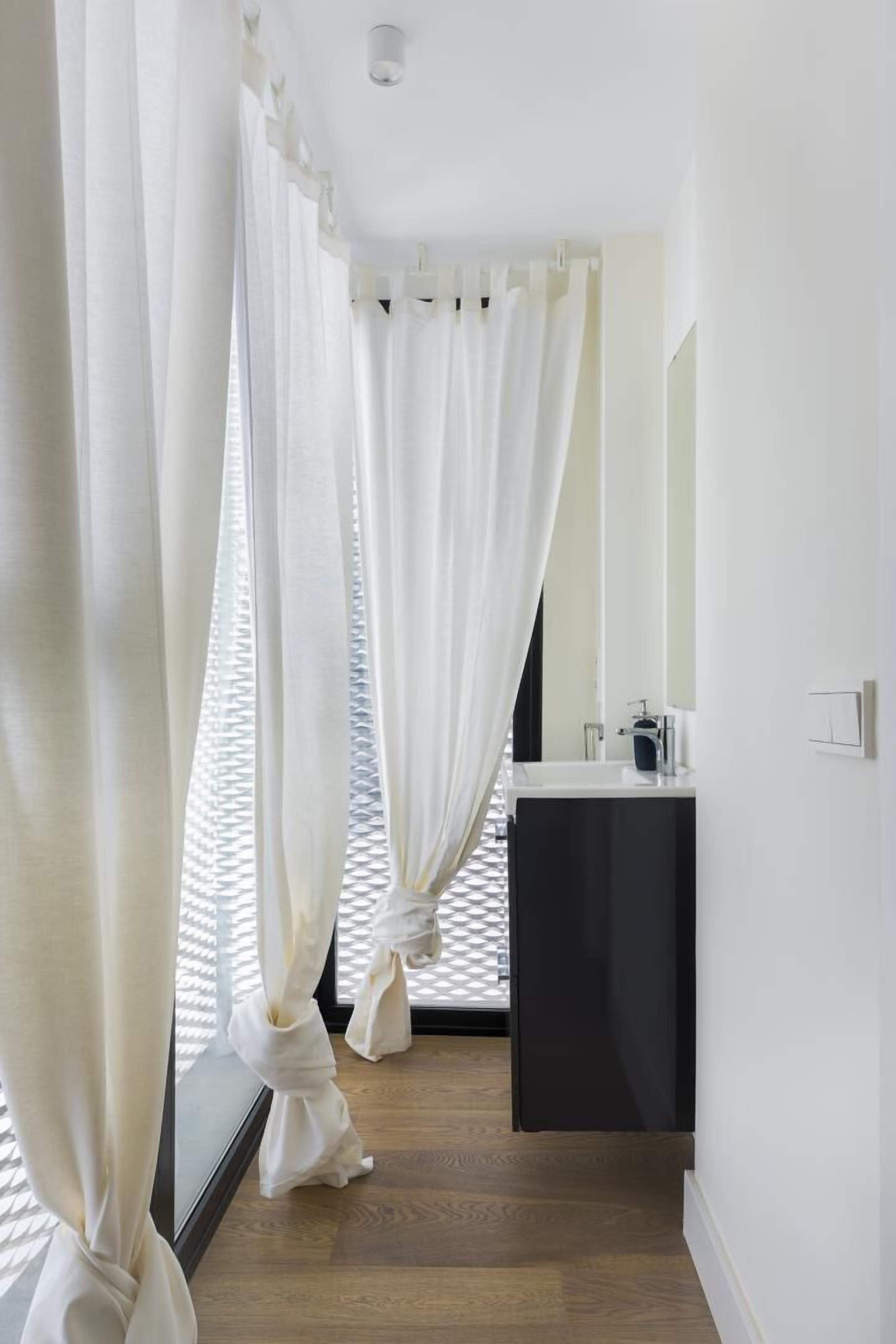 Apartment (2 Bedrooms) | Bathroom