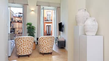 Apartment (2 Bedrooms) | Living area | 32-inch TV with cable channels