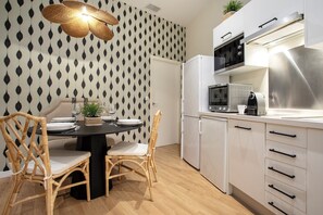 Lägenhet (2 Bedrooms) | Eget kök | Mikrovågsugn, ugn, kaffe- och tebryggare och grytor/köksredskap