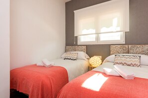 Appartamento (4 Bedrooms) | 4 camere, ferro/asse da stiro, Wi-Fi gratuito, lenzuola