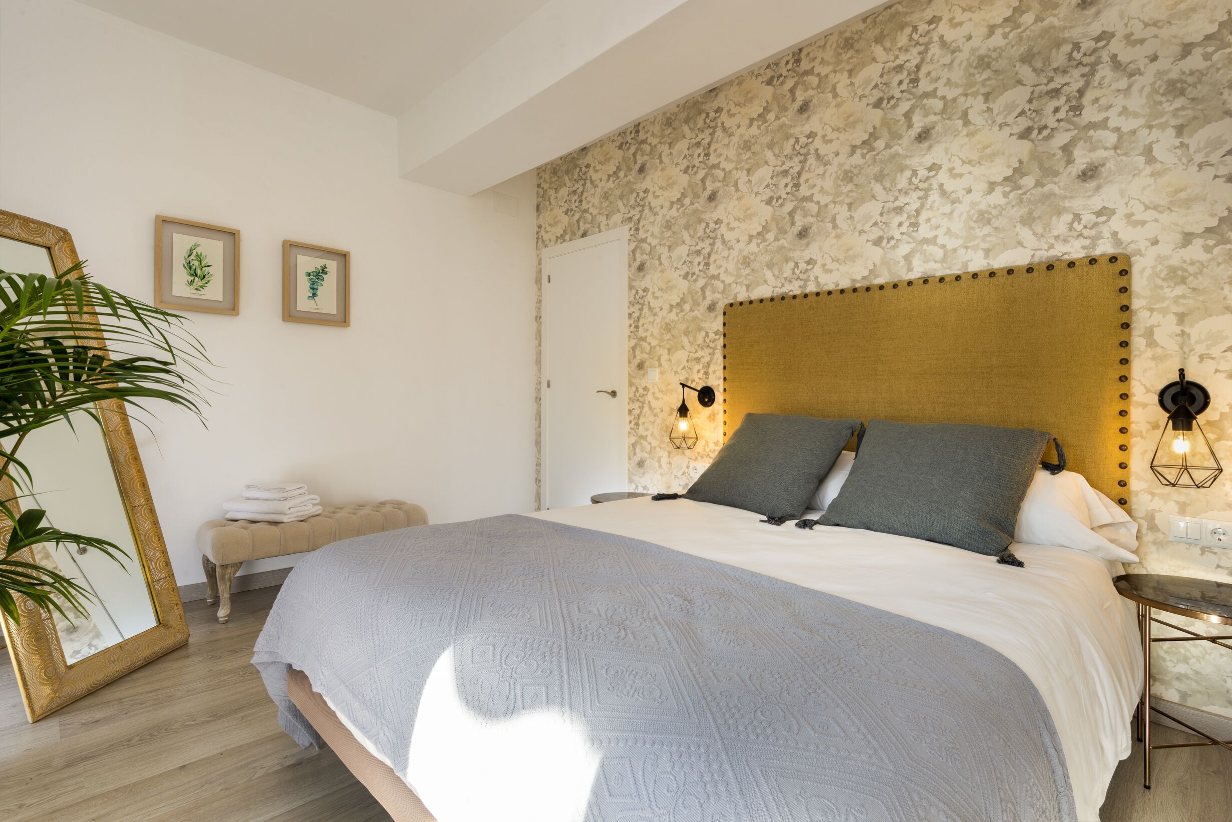 Apartment (4 Bedrooms) | 4 bedrooms, iron/ironing board, free WiFi, bed sheets