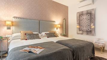 Apartment (4 Bedrooms) | 4 bedrooms, iron/ironing board, free WiFi, bed sheets