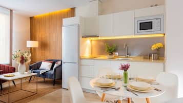 Lägenhet | Eget kök | Stort kylskåp, mikrovågsugn, kaffe- och tebryggare och brödgrill