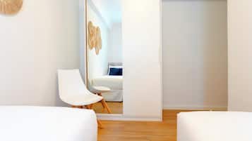 Lejlighed (2 Bedrooms) | 2 soveværelser, strygejern/strygebræt, gratis Wi-Fi, sengetøj