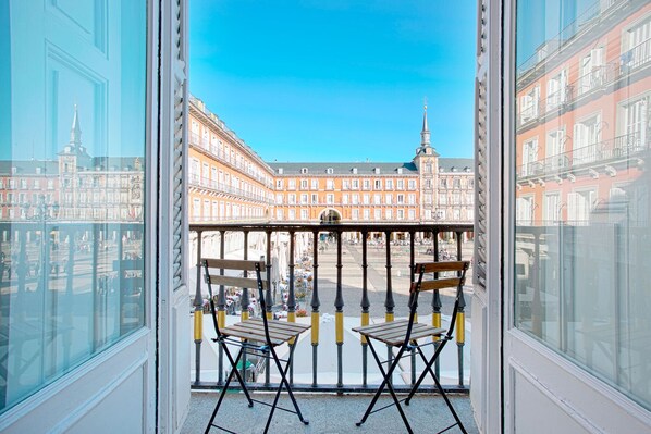 Apartment | Front of property - Apartment 1Bd With Balcony in Plaza Mayor Square. Plaza Mayor III (Madrid)