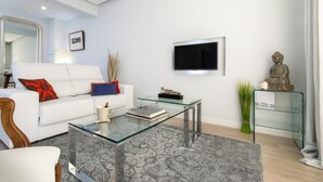 Apartment, 1 Bedroom | Living room - Cozy & Confortable Apartment in Perfect Location. Santa Marta (Seville)