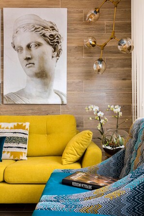 Apartment (2 Bedrooms) | Living area