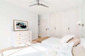 Apartment | 2 bedrooms, iron/ironing board, free WiFi, bed sheets - Genteel Home Iris (Seville)