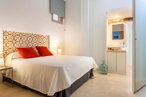 Căn hộ (1 Bedroom) | 1 phòng ngủ, bàn ủi/dụng cụ ủi quần áo