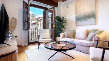 Apartment (2 Bedrooms) | Living area