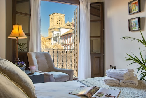 Genteel Home Bib Rambla