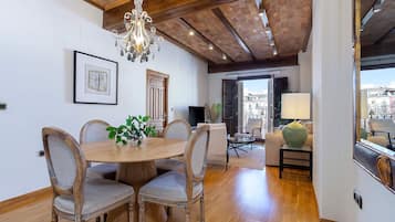 Apartment (2 Bedrooms) | Living area
