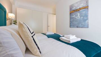 Apartment | 2 Schlafzimmer, Bügeleisen/Bügelbrett, kostenloses WLAN, Bettwäsche