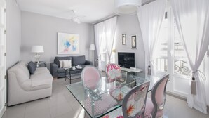 Apartemen, 3 kamar tidur (3 Bedrooms) | Ruang keluarga