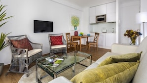 32-inch TV with cable channels - Charming Apartment in the Best Area of Seville Placentines (Seville)