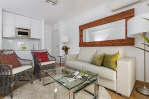 32-英寸电视（配备有线频道）