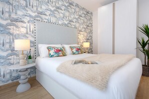 Apartament (1 Bedroom) | 1 dormitori, planxa i posts de planxar i bressols gratuïts 