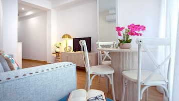Apartamento (1 Bedroom) | Servicio de comidas en la habitación