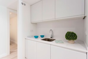 Apartment (3 Bedrooms) | Private kitchen