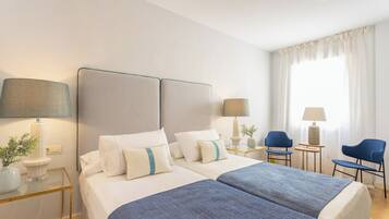 Apartment, Terrasse (2 Bedrooms) | 2 Schlafzimmer, Bügeleisen/Bügelbrett, kostenloses WLAN, Bettwäsche