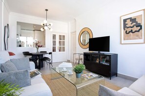 Apartment (1 Bedroom) | Living room