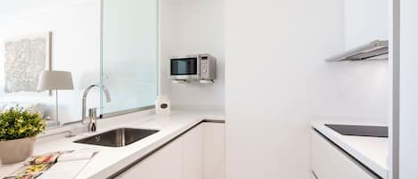 Apartment (1 Bedroom) | Private kitchen